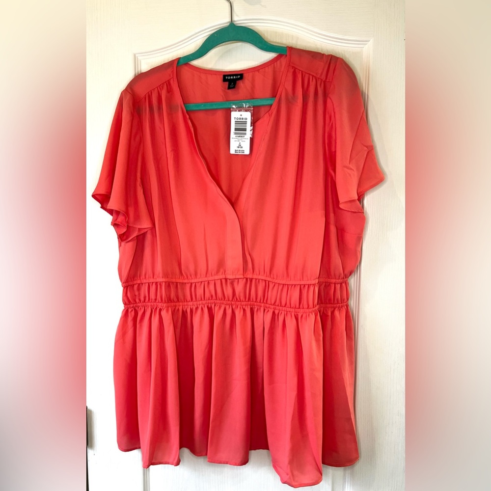 Torrid 2 Coral Summer Top NWT